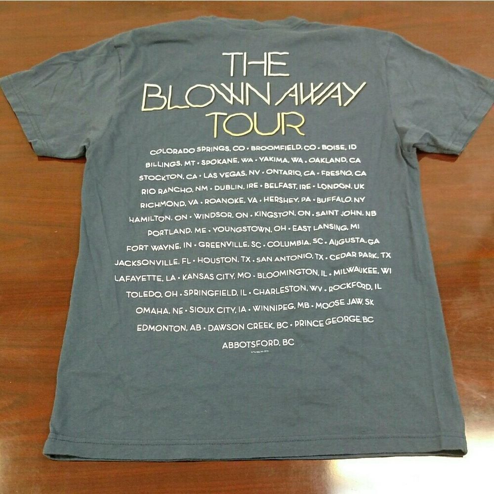 Carrie Underwood Blown Away Tour T-shirt - Picture 2 of 3